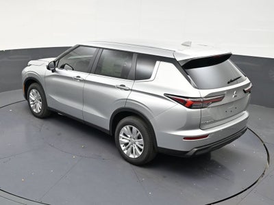 2026 Mitsubishi Outlander ES