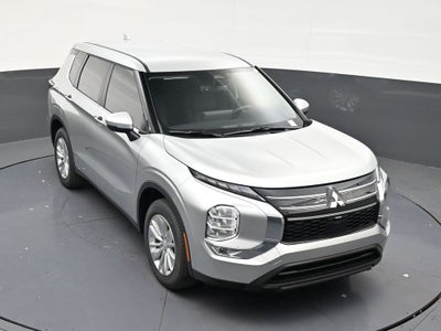 2026 Mitsubishi Outlander ES