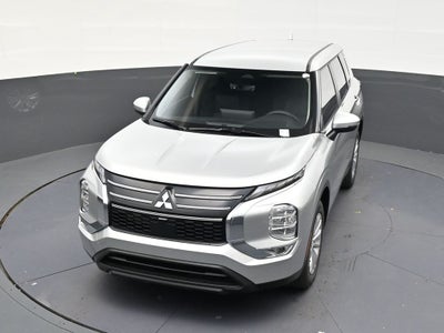 2026 Mitsubishi Outlander ES