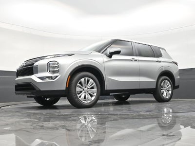 2026 Mitsubishi Outlander ES
