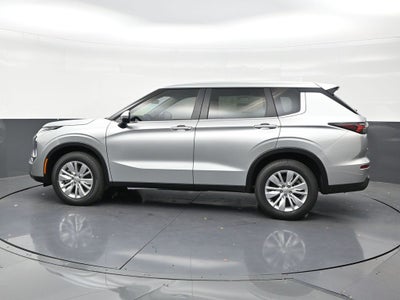 2026 Mitsubishi Outlander ES