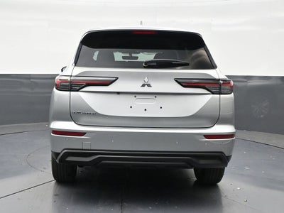 2026 Mitsubishi Outlander ES