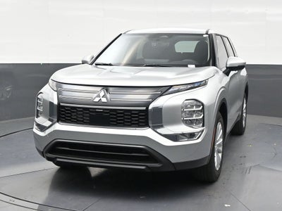 2026 Mitsubishi Outlander ES