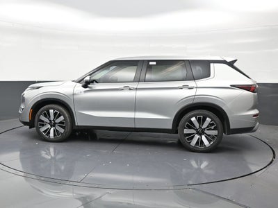 2026 Mitsubishi Outlander LE