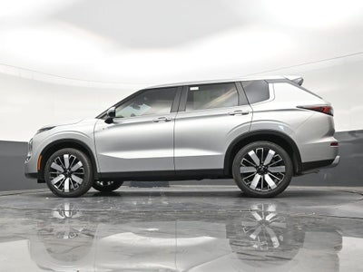 2026 Mitsubishi Outlander LE