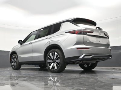 2026 Mitsubishi Outlander LE