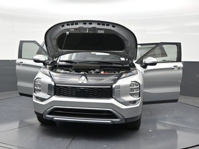 2026 Mitsubishi Outlander LE