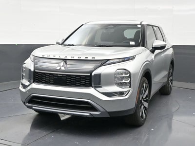 2026 Mitsubishi Outlander LE