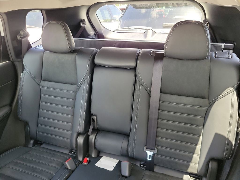 2025 Mitsubishi Outlander PHEV SE