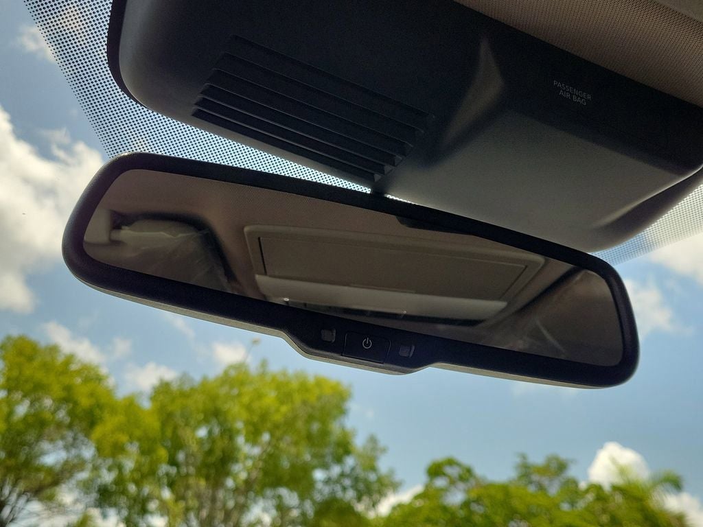 2025 Mitsubishi Outlander PHEV SE