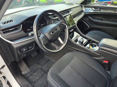 2022 Jeep Grand Cherokee L Laredo