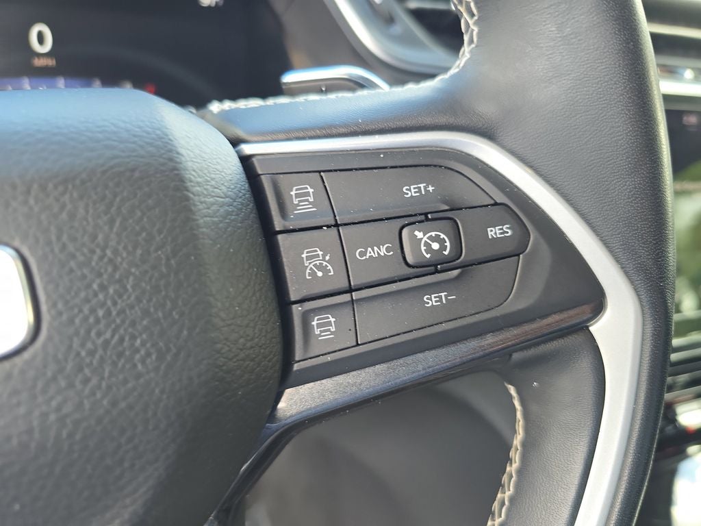 2022 Jeep Grand Cherokee L Laredo