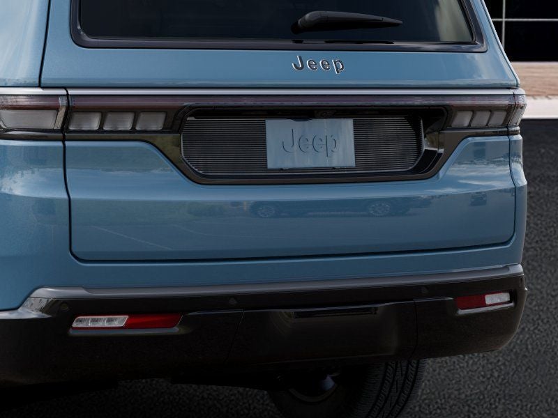 2026 Jeep Grand Wagoneer 4x2