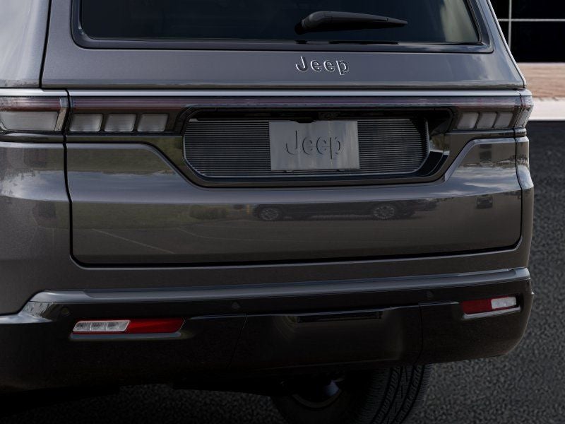 2026 Jeep Grand Wagoneer 4x2