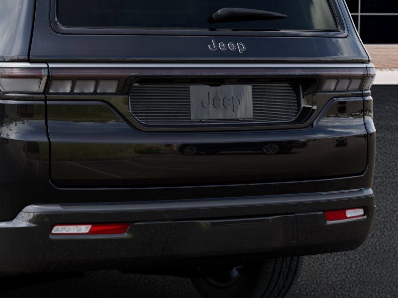 2026 Jeep Grand Wagoneer 4x2