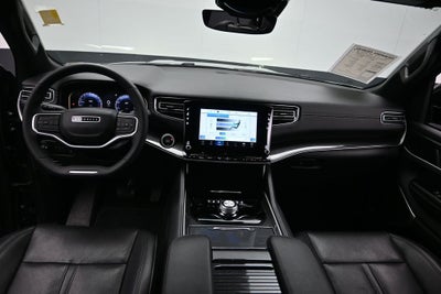 2023 Jeep Wagoneer Base