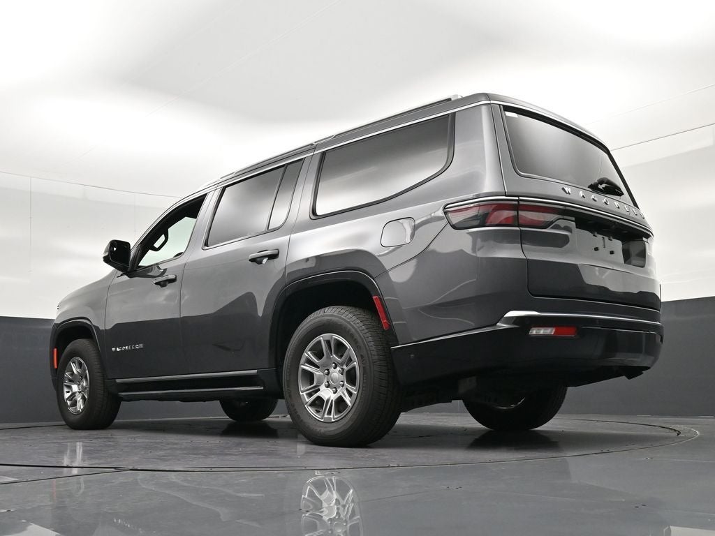 2023 Jeep Wagoneer Base
