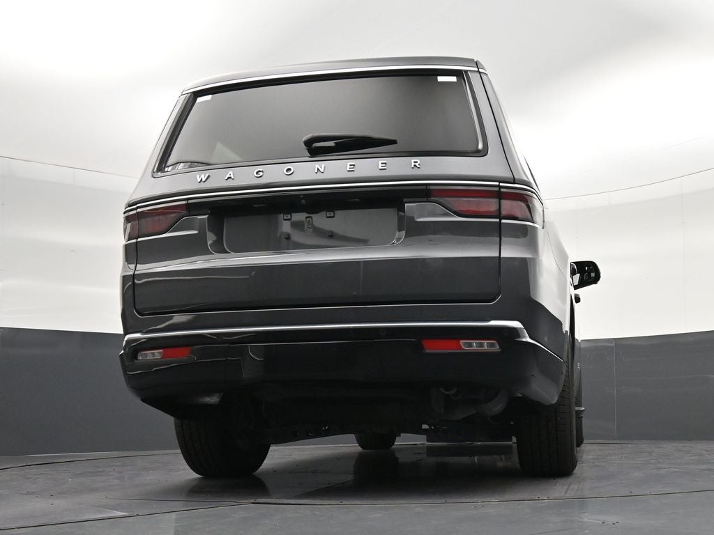 2023 Jeep Wagoneer Base