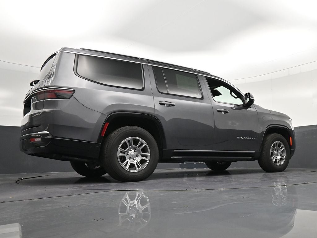 2023 Jeep Wagoneer Base