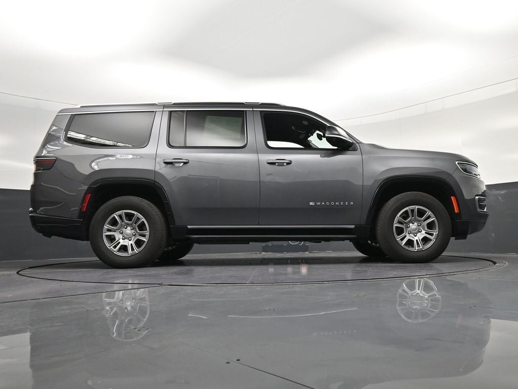 2023 Jeep Wagoneer Base