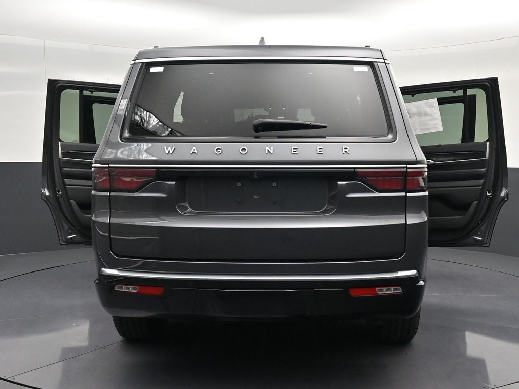 2023 Jeep Wagoneer Base