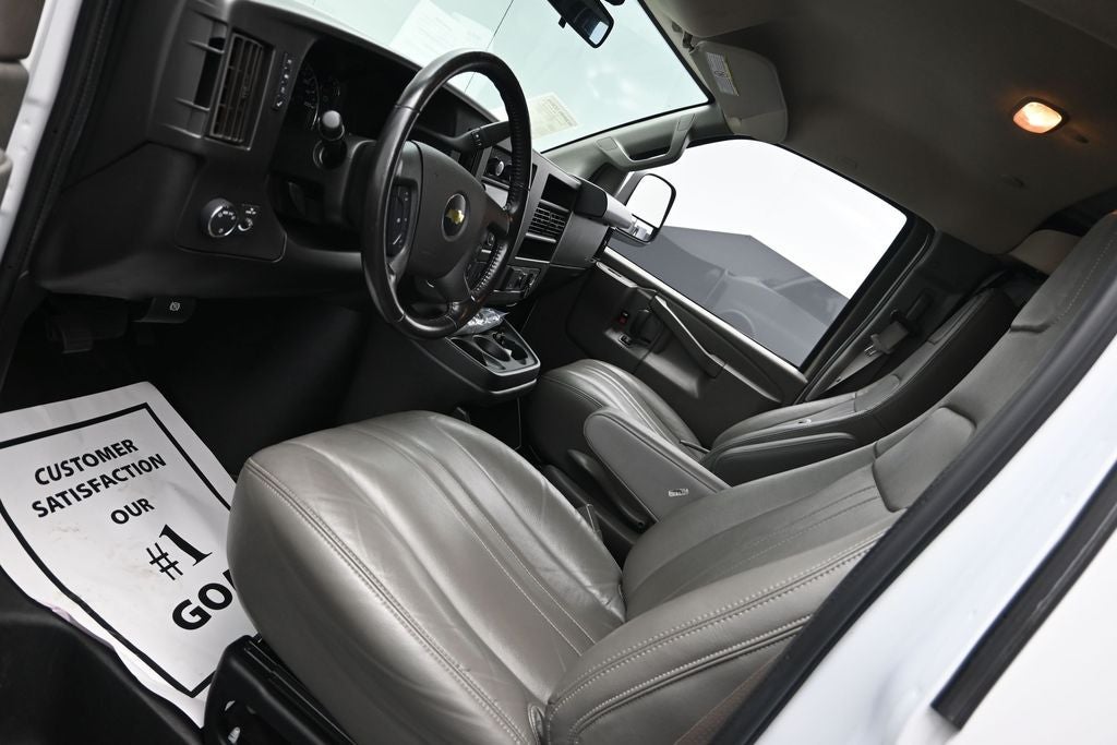 2022 Chevrolet Express 3500 Work Van Cargo