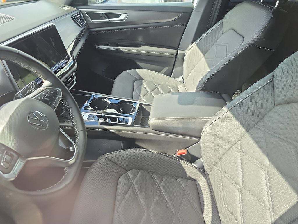 2024 Volkswagen Atlas Cross Sport 2.0T SE w/Technology