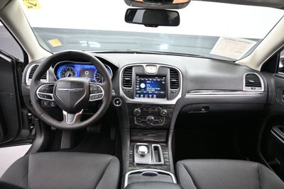 2022 Chrysler 300 Touring