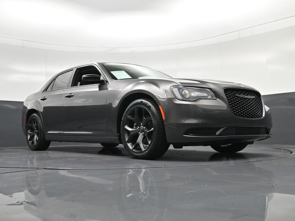 2022 Chrysler 300 Touring