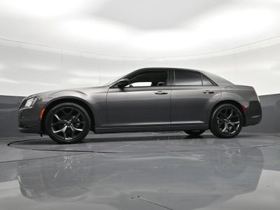 2022 Chrysler 300 Touring