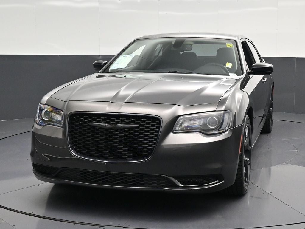 2022 Chrysler 300 Touring