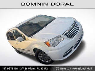 2016 Chrysler Town &amp; Country Touring