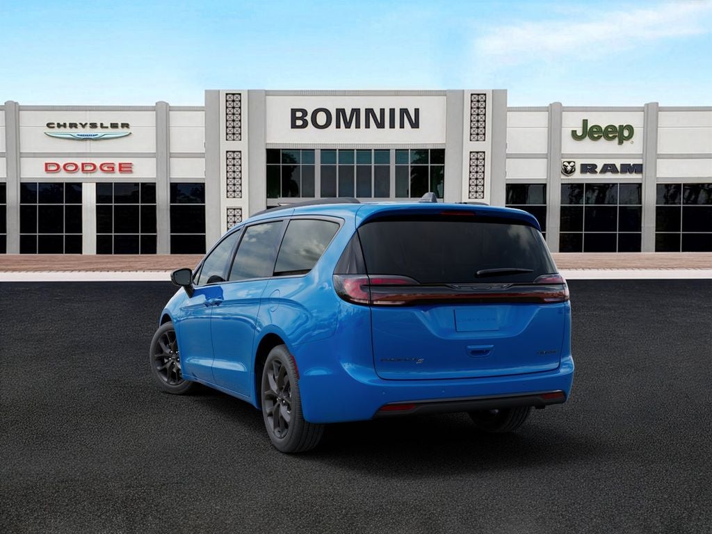 2027 Chrysler Pacifica Limited