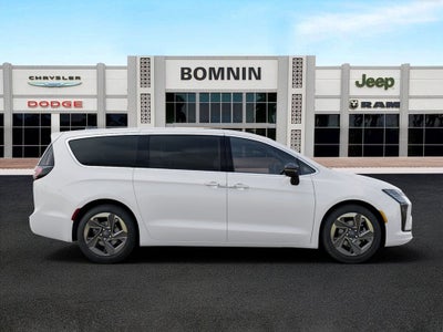 2027 Chrysler Pacifica Limited