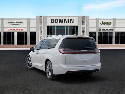 2026 Chrysler Pacifica Pinnacle