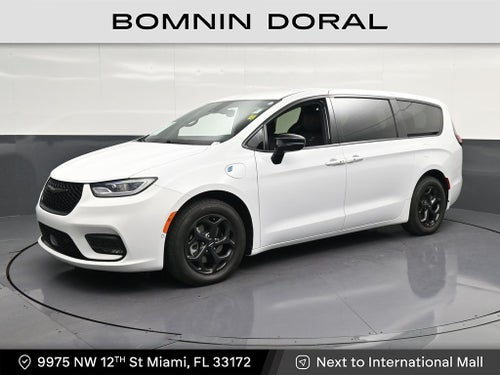 2024 Chrysler Pacifica Hybrid Select Premium S Appearance