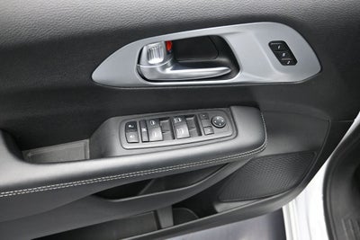 2024 Chrysler Pacifica Hybrid Select Premium S Appearance