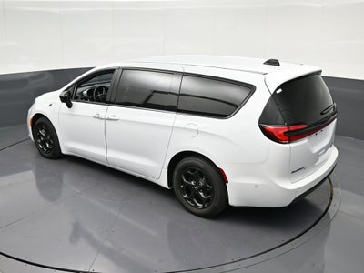 2024 Chrysler Pacifica Hybrid Select Premium S Appearance