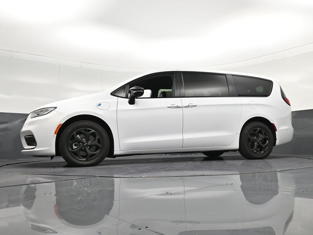 2024 Chrysler Pacifica Hybrid Select Premium S Appearance