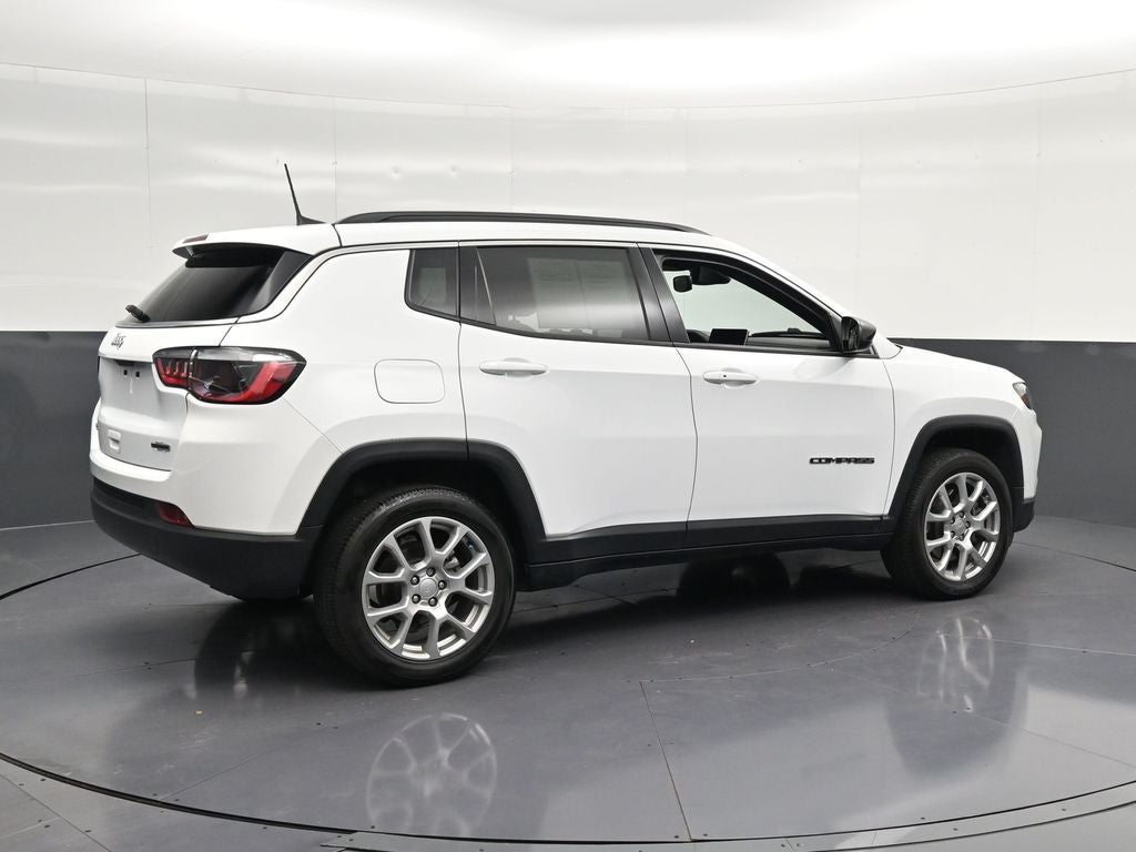 2024 Jeep Compass Latitude Lux