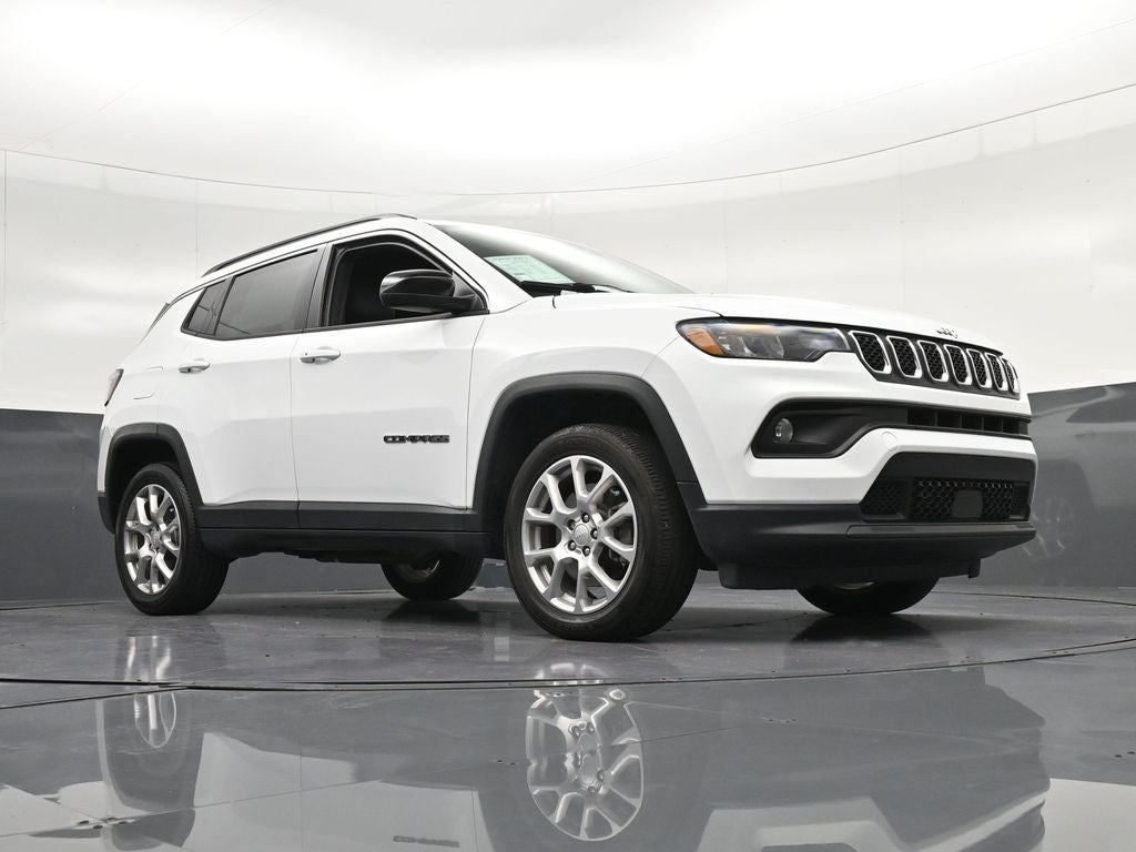2024 Jeep Compass Latitude Lux