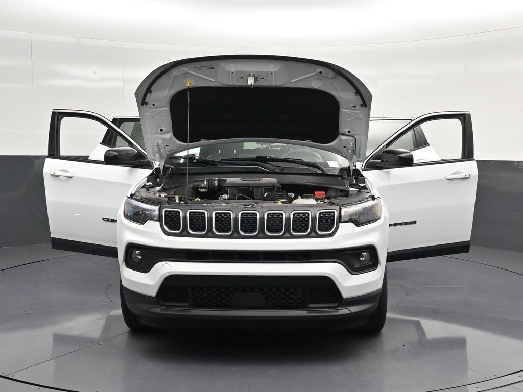 2024 Jeep Compass Latitude Lux