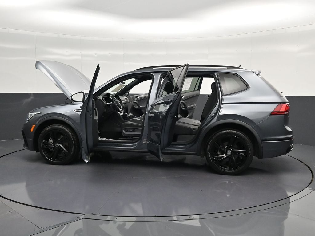 2023 Volkswagen Tiguan 2.0T SE R-Line Black
