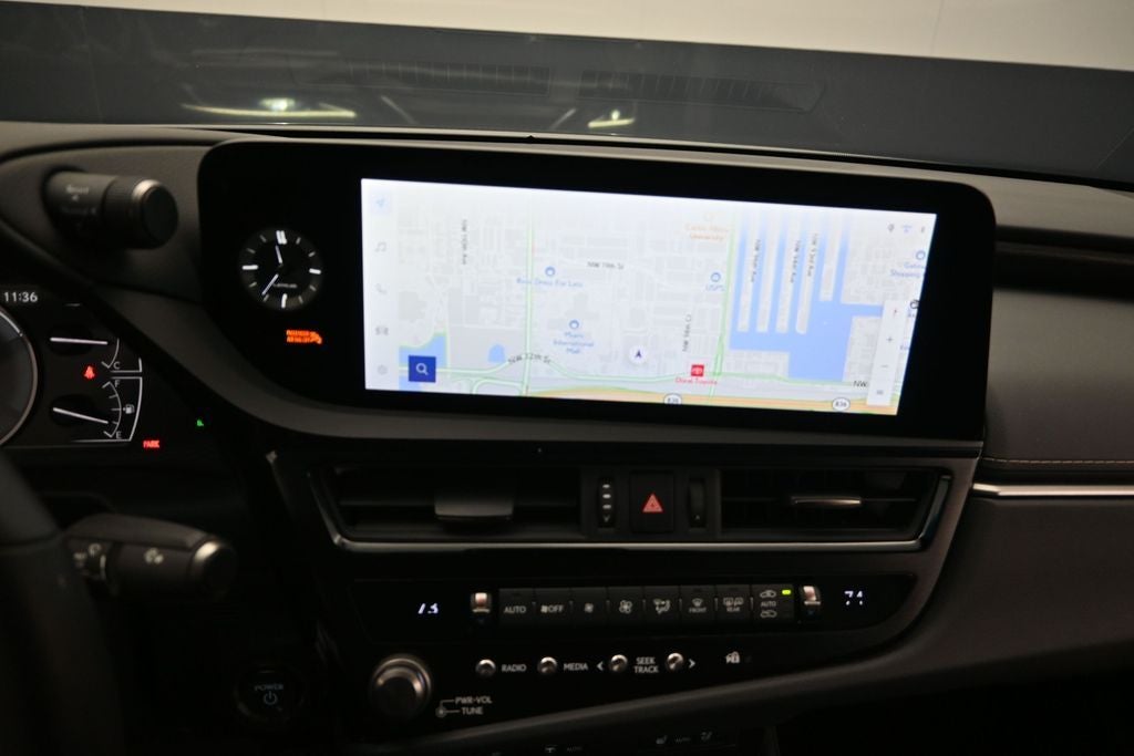 2025 Lexus ES 300h