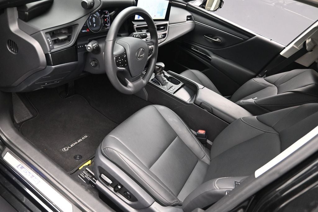 2025 Lexus ES 300h