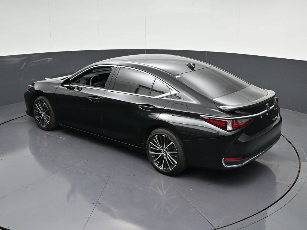2025 Lexus ES 300h