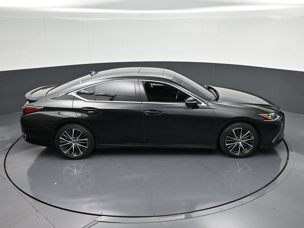 2025 Lexus ES 300h