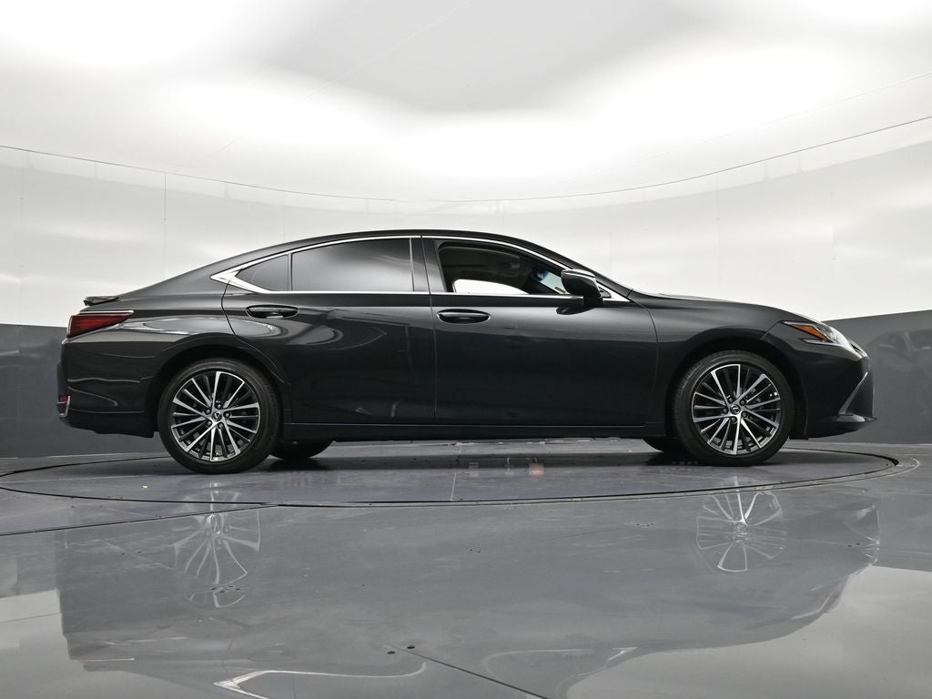2025 Lexus ES 300h