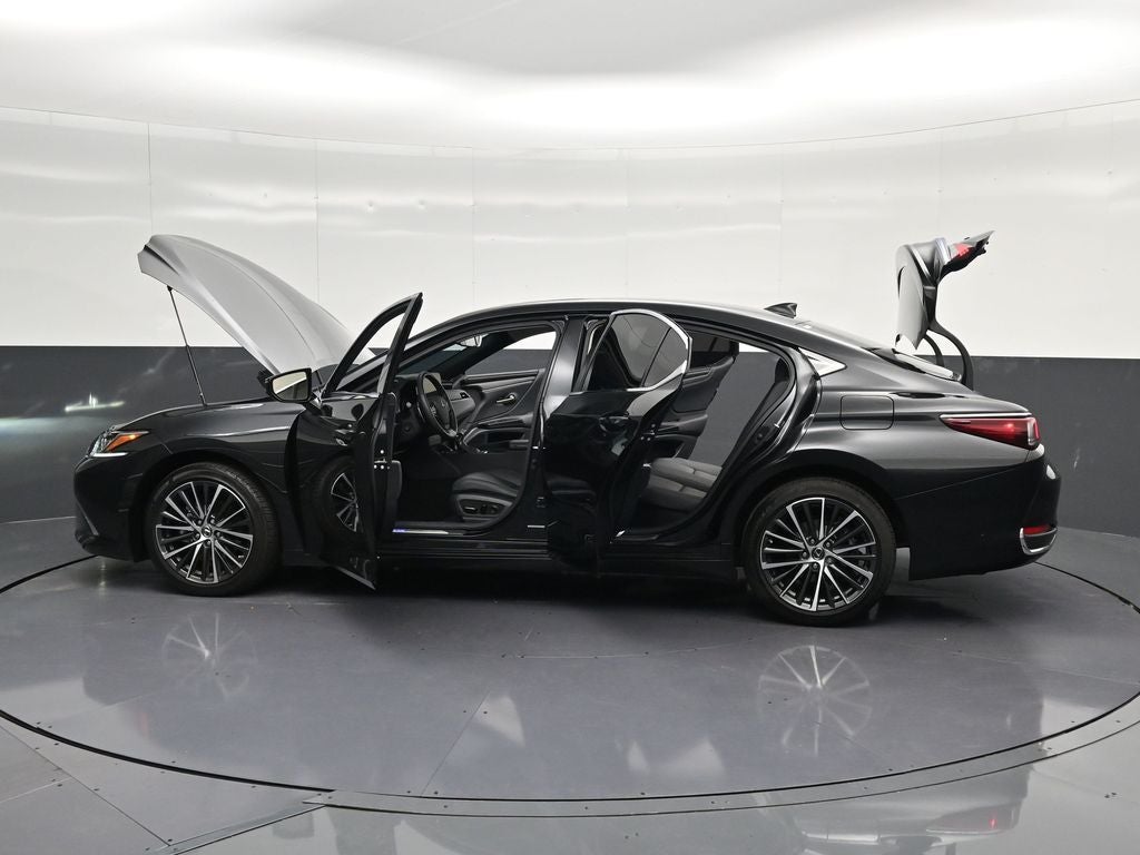 2025 Lexus ES 300h