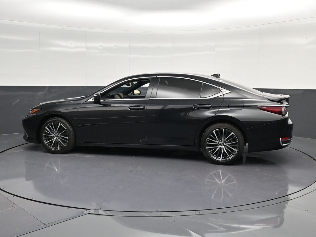 2025 Lexus ES 300h